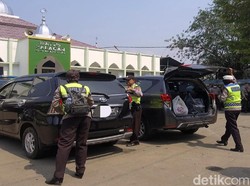 Cegah Pelajar Sukabumi Demo ke Jakarta, Aparat Razia Kendaraan