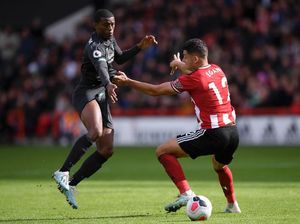 Liverpool Angkat Topi untuk Sheffield United