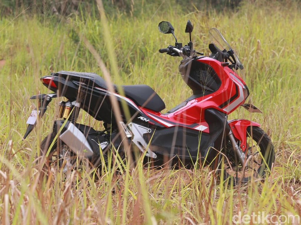 Yamaha Tak Ingin Bikin Lawan Honda ADV 150? Yamaha Tak Ingin Bikin Lawan Honda ADV 150?