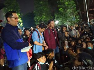Ridwan Kamil Janji Bawa Aspirasi Demonstran ke Pemerintah Pusat