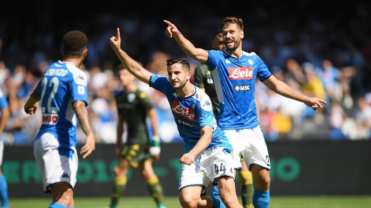 Napoli mengalahkan Brescia 2-1 di lanjutan Liga Italia. (Foto: Francesco Pecoraro / Getty Images)