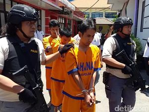 Polisi Bekuk 3 Pembunuh Sales Motor yang Lehernya Terjerat Tali Polisi Bekuk 3 Pembunuh Sales Motor yang Lehernya Terjerat Tali