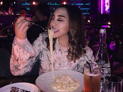 Penampilan Terbaru Salmafina Sunan Usai Sedot Lemak