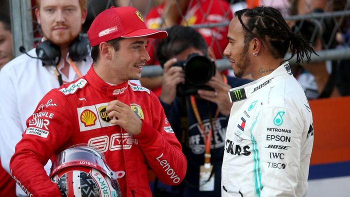 JUDI ONLINE Lewis Hamilton mengakui kecepatan Ferrari di kualifikasi GP Rusia (Foto: Charles Coates/Getty Images)