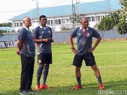 Baru Tiga Laga Pimpin Persija, Edson Tavares Keluhkan Liga 1