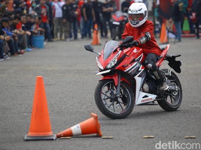 Intip Safety Riding Challange ala CBR Race Day