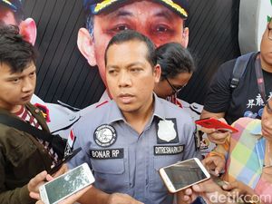 Polisi Pastikan Lea Anak Tiri Sri Bintang Pamungkas Polisi Pastikan Lea Anak Tiri Sri Bintang Pamungkas