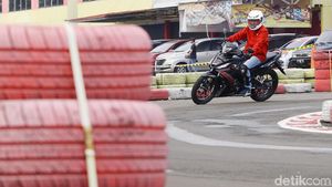 Asyiknya Slalom di Atas Jok New Supra GTR
