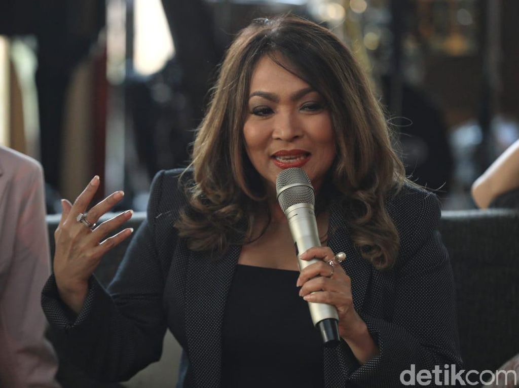 Keinginan Rieka Roeslan Kolaborasi Bareng Tiwi Akhirnya Terwujud Keinginan Rieka Roeslan Kolaborasi Bareng Tiwi Akhirnya Terwujud