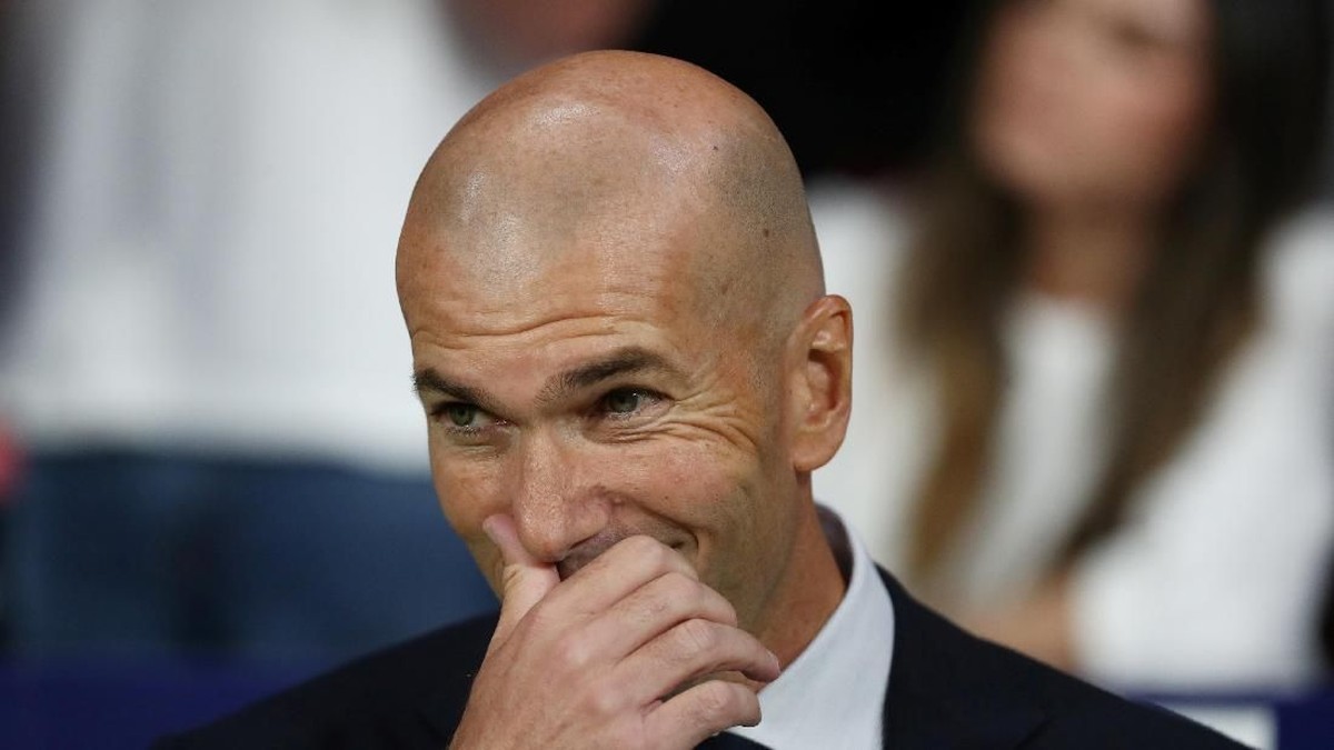 Zinedine Zidane ingin selamanya melatih Real Madrid. (Foto: Sergio Perez / Reuters)