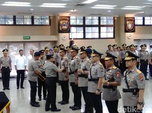 Kapolri Pimpin Sertijab Kapolda Riau, Sultra dan Papua Kapolri Pimpin Sertijab Kapolda Riau, Sultra dan Papua