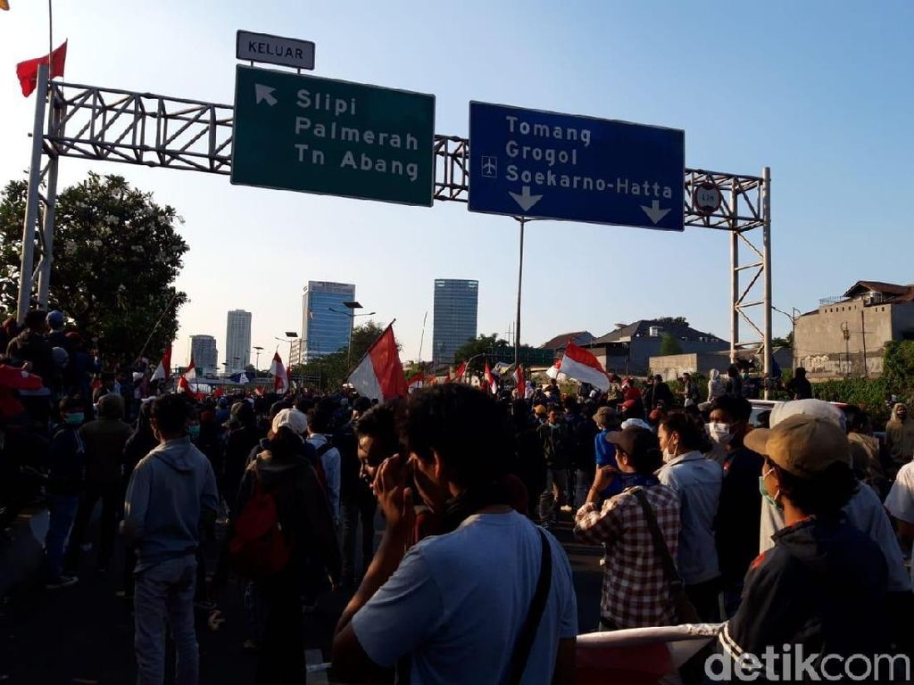 Netizen: Awas #PenumpangGelap di Demo Mahasiswa Netizen: Awas #PenumpangGelap di Demo Mahasiswa