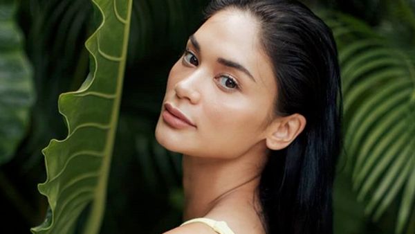 Ini Penampilan Miss Universe yang Bikin Salfok saat di Bali