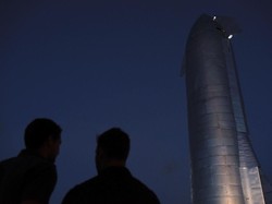 Ambisi Elon Musk, Angkut 1 Juta Orang ke Mars