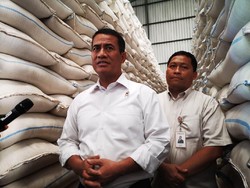 Mentan Klaim Stok Beras di Gudang Bulog Surakarta Melimpah