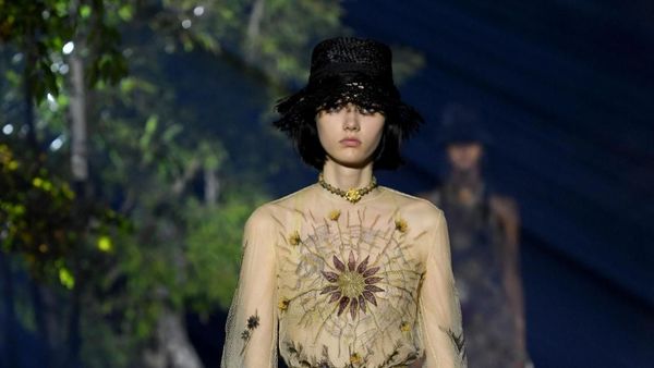 20 Busana Dior yang Terinspirasi dari Alam untuk Musim Semi 2020