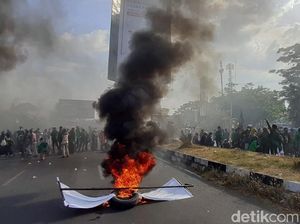 Bakar Ban, Mahasiswa UIN Alauddin Makassar Blokade Jalan