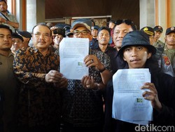 Usai Sampaikan 7 Tuntutan ke Ketua DPRD, Massa #BaliTidakDiam Bubar