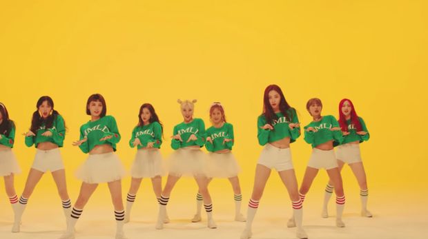 MOMOLAND dan The Boyz di SKF 2019