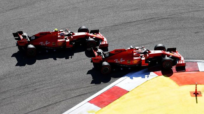 JUDI ONLINE Ferrari gagal juara di GP Rusia karena strategi mereka tak berjalan dengan baik (Foto: Clive Mason/Getty Images)