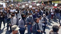 Melihat Suasana Aksi #GejayanMemanggil2 di Pertigaan Colombo