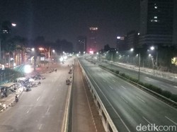 Kondisi Terkini di Gedung DPR: Kosong Melompong dari Massa, Polisi Siaga