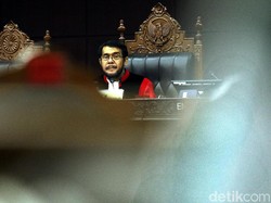 Sidang Revisi UU KPK, MK: Belum Memiliki Kepastian Hukum