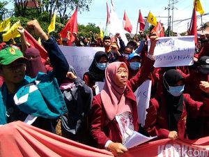IMM Jatim Tuntut Polisi Usut Tewasnya 2 Mahasiswa Kendari IMM Jatim Tuntut Polisi Usut Tewasnya 2 Mahasiswa Kendari
