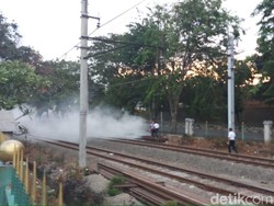 Video Bentrokan di Belakang DPR, Massa Berhamburan