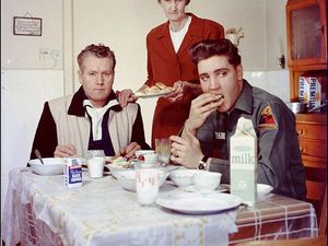 Sarapan Seleb Sebelum Meninggal hingga Gaya Makan Anggota DPR Termuda