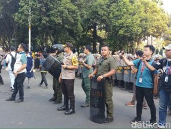 Wakapolda Metro Cek Demo Massa Pelajar di Belakang DPR