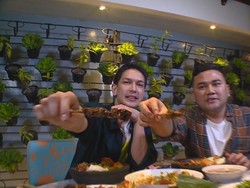 Ada Nasi Cobek, Bakso Mercon dan Dak Gal Bi yang Bikin Laper