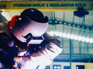 Utamakan sholat dan keselamatan kerja