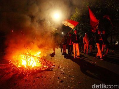 Melihat Lagi Bentrok Massa Pelajar di Palmerah