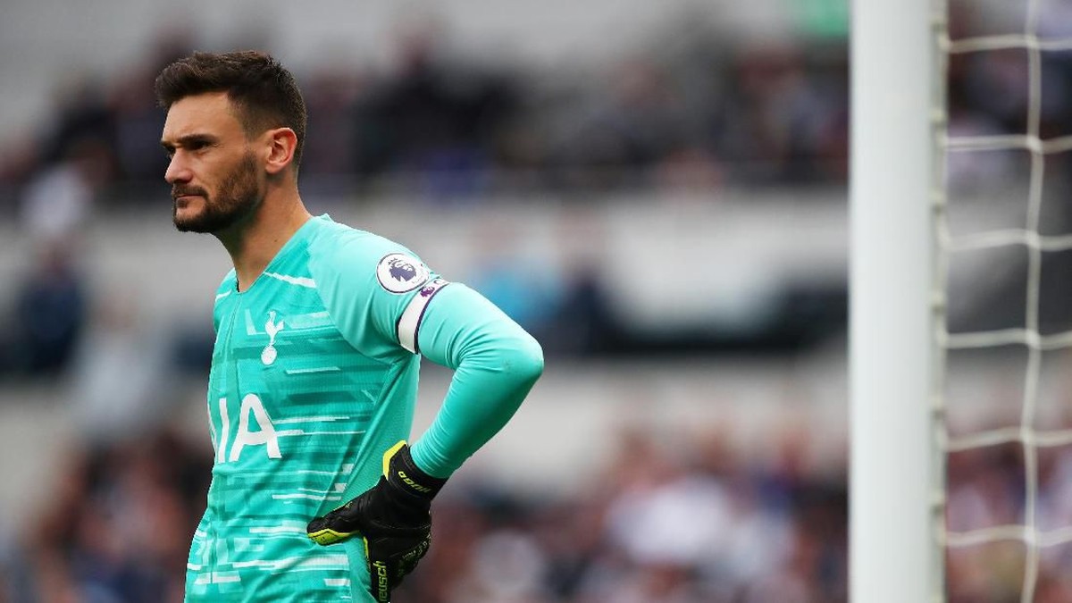 Posisi Hugo Lloris tetap aman meski baru melakukan blunder (REUTERS/Eddie Keogh)