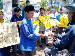 Sedekah Seribu Kopi, Aksi PMII Purworejo Bikin Sejuk Suasana