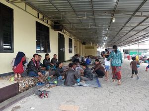 Rumah Terbakar Saat Ricuh, Sejumlah Warga Wamena Masih Mengungsi di Polres Rumah Terbakar Saat Ricuh, Sejumlah Warga Wamena Masih Mengungsi di Polres