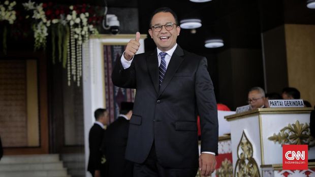Gubernur DKI Jakarta Anies Baswedan mengikuti pelantikan Dewan Perwakilan Rakyat (DPR) periode 2019-2024 di Ruang Rapat Paripurna, Kompleks Parlemen, Senayan, Jakarta, Selasa, 1 Oktober 2019.