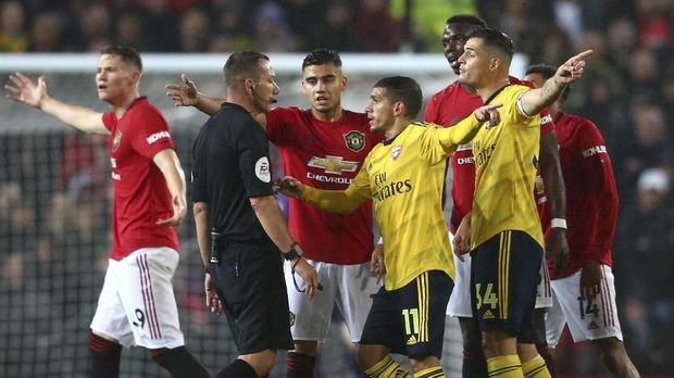 MU tak mujur saat dipimpin wasit Kevin Friend.