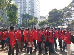 Mahasiswa Bergerak dari Kawasan Palmerah ke Depan Gedung DPR