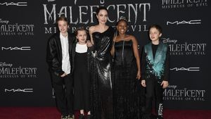 Gaya Angelina Jolie dan Kelima Anaknya di Premiere Maleficient
