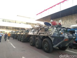 Jelang Pelantikan Anggota DPR, Kendaraan Taktis Disiagakan