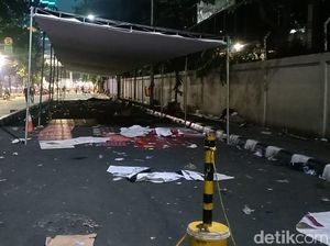 Cerita Mahasiswa saat Polisi Tembak Gas Air Mata ke Posko Evakuasi Atma Jaya Cerita Mahasiswa saat Polisi Tembak Gas Air Mata ke Posko Evakuasi Atma Jaya