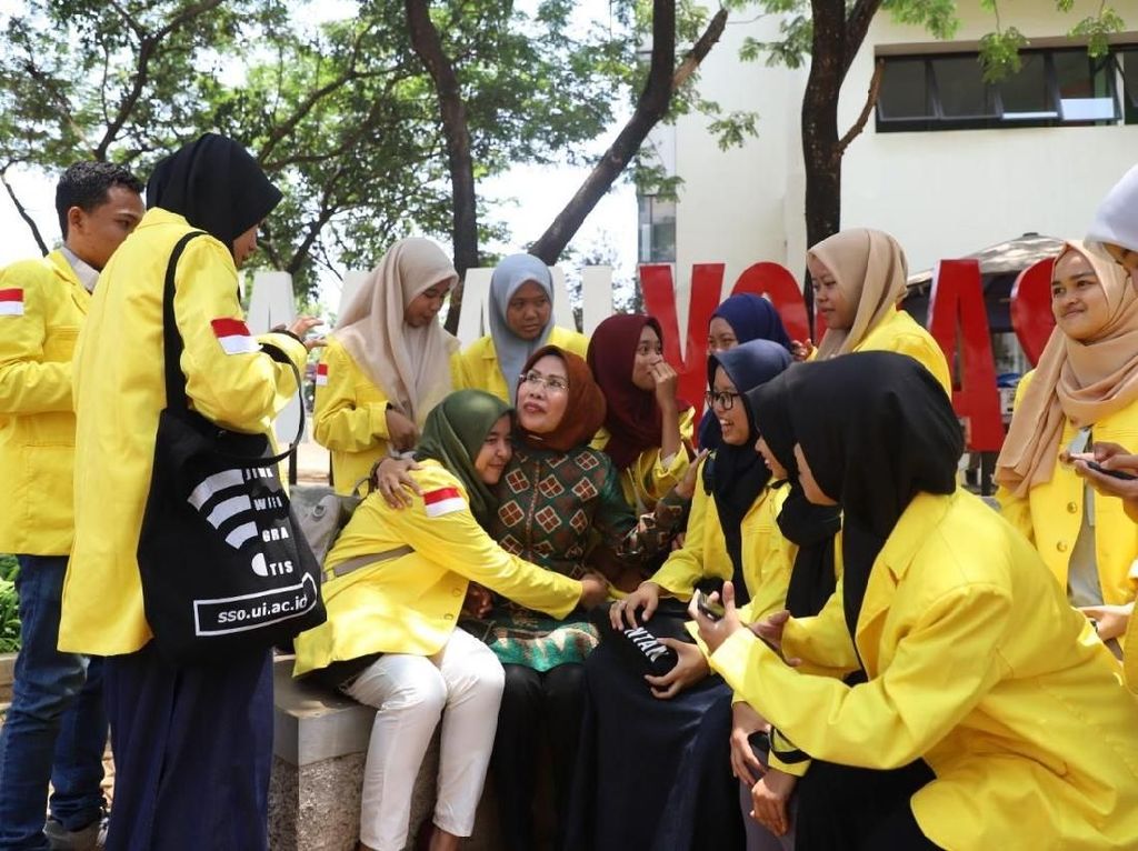 13 Mahasiswa UI Dapat Beasiswa Vokasi dari Pemkab Serang 13 Mahasiswa UI Dapat Beasiswa Vokasi dari Pemkab Serang