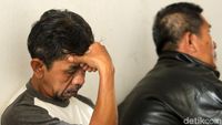 Wajah-wajah Cemas Ortu Pelajar Yang Ditangkap Saat Demo