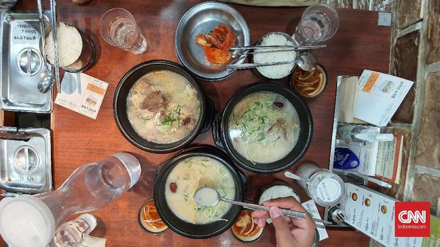 Unik Kuah Seputih Susu dari Sup Sapi ala Korea