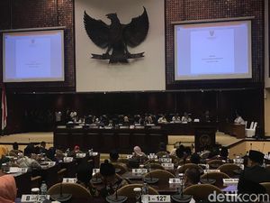 La Nyalla hingga Mahyudin Resmi Jadi Pimpinan DPD 2019-2024 La Nyalla hingga Mahyudin Resmi Jadi Pimpinan DPD 2019-2024