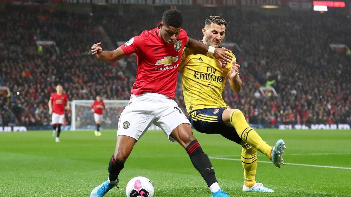 Arsenal akan menghadapi Manchester United dini hari nanti. (Foto: Catherine Ivill/Getty Images)