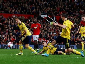 Ragu-ragu, Arsenal pun Cuma Dapat Satu Poin dari Markas MU