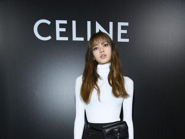 Foto: Gaya Lisa Blackpink di Paris Fashion Week, Dipuji Mirip Barbie